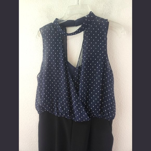 BCBGENERATION Sleeveless Jumpsuit Sz 12 - Picture 4 of 7